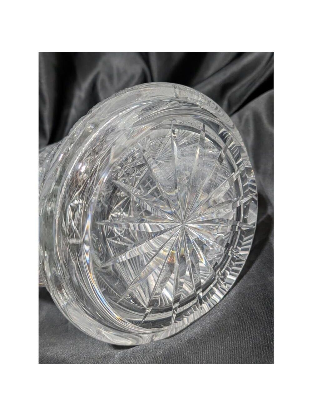 Cut Lead Crystal Glass Decanter with Stopper Excellent Condition 16.5" Tall - Picture 4 of 9